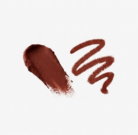 𝑷𝒂𝒔𝒔𝒊𝒐𝒏 𝑹𝒆𝒅 – Luxury Matte Lipstick