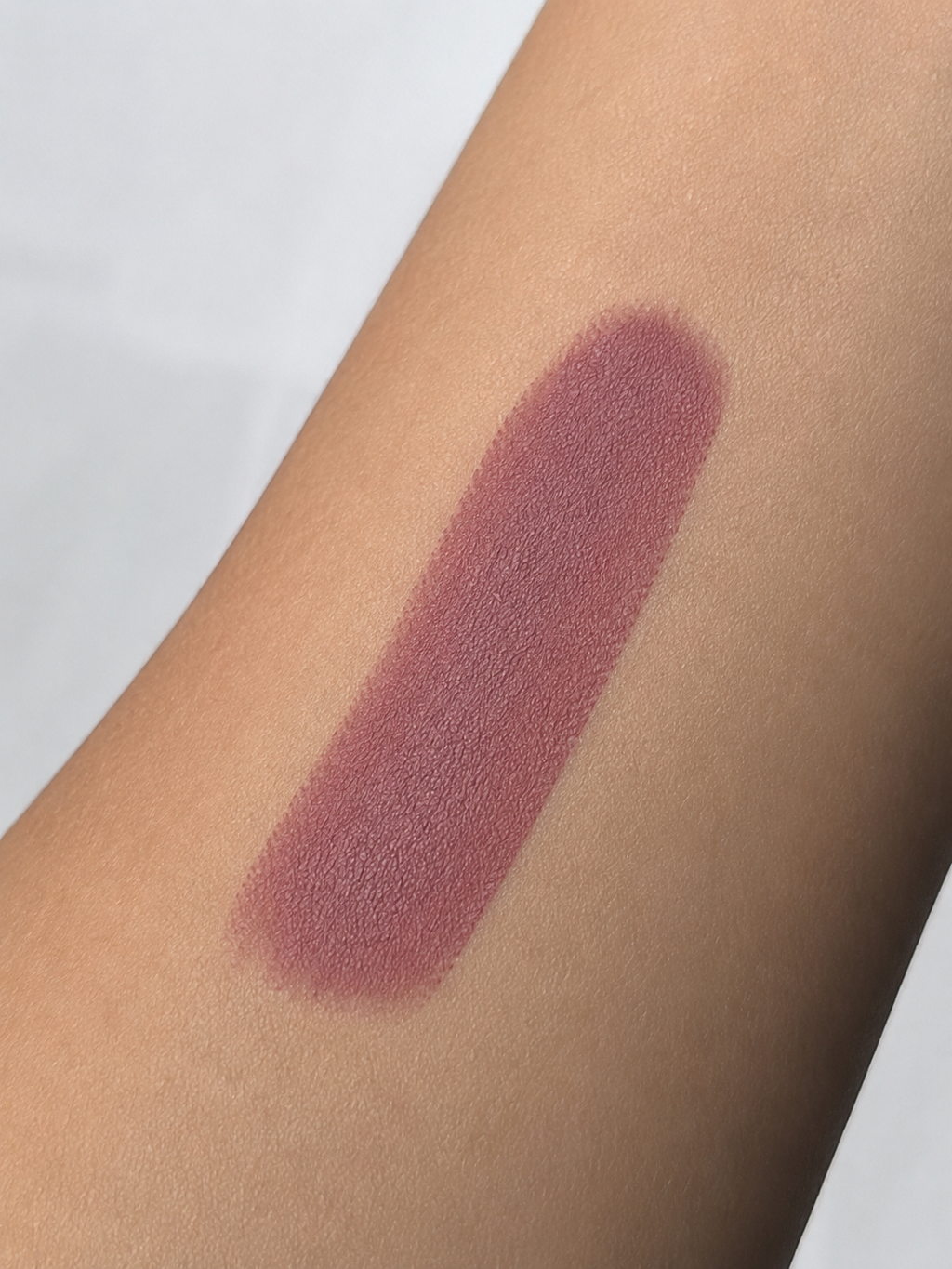 𝑮𝒐𝒅𝒅𝒆𝒔𝒔
Luxury Matte Lipstick